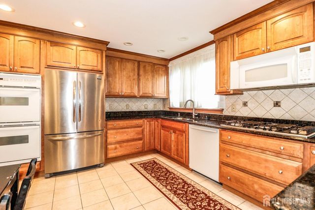 5 Timothy Court, Edison, NJ 08837