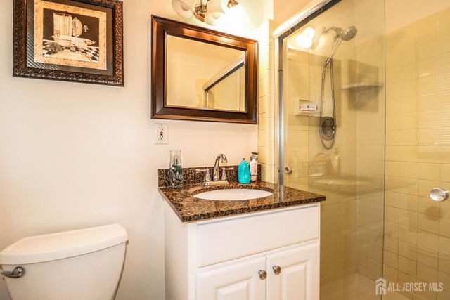 5 Timothy Court, Edison, NJ 08837