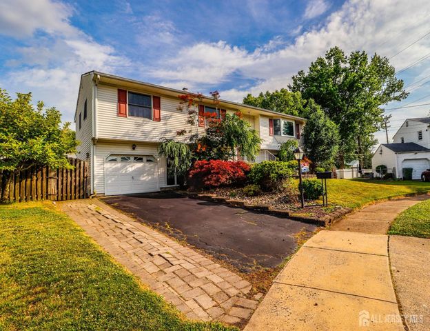 5 Timothy Court, Edison, NJ 08837