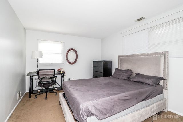 5 Timothy Court, Edison, NJ 08837