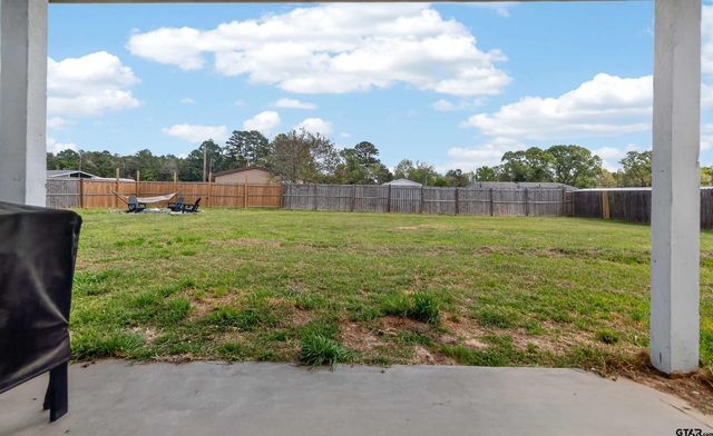 1054 Caroline Lane, Bullard, TX 75757