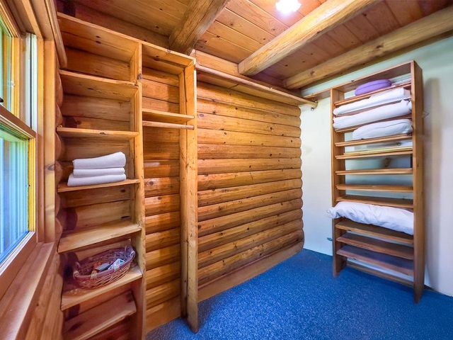 17452 Lake Vera Purdon Rd, Nevada City, CA 95959