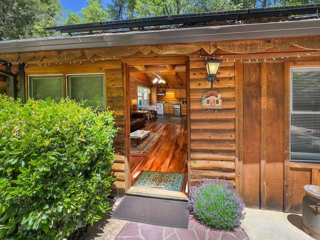 17452 Lake Vera Purdon Rd, Nevada City, CA 95959