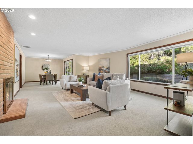 12202 Se GUILFORD Dr, Milwaukie, OR 97222