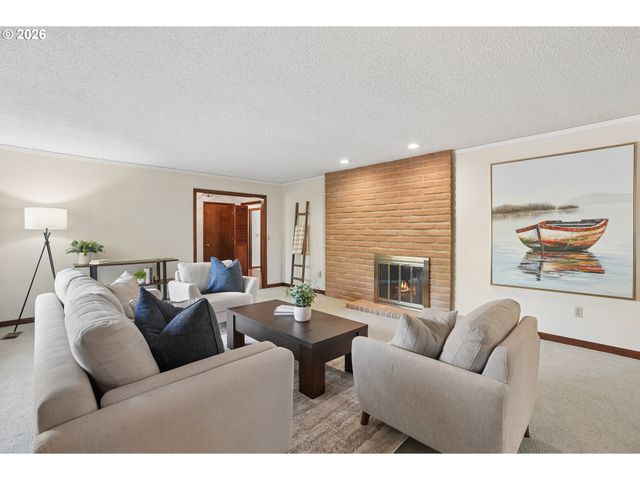 12202 Se GUILFORD Dr, Milwaukie, OR 97222