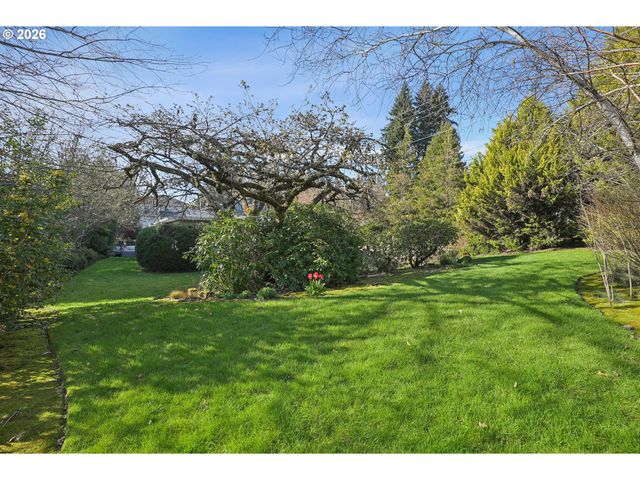 12202 Se GUILFORD Dr, Milwaukie, OR 97222