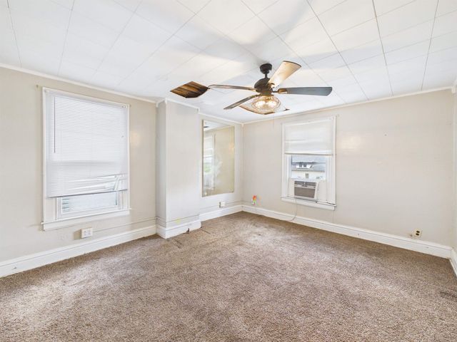 2211 11th Ave, Huntington, WV 25703