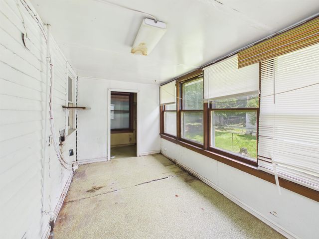 2211 11th Ave, Huntington, WV 25703
