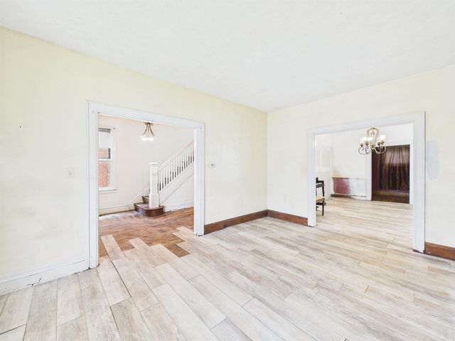 2211 11th Ave, Huntington, WV 25703