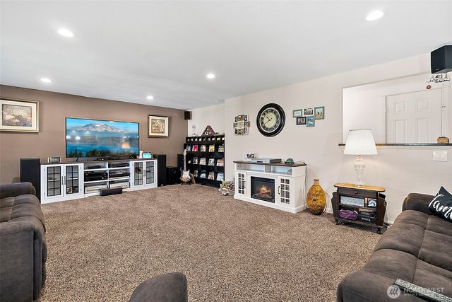 4610 N Defiance Street, Tacoma, WA 98407