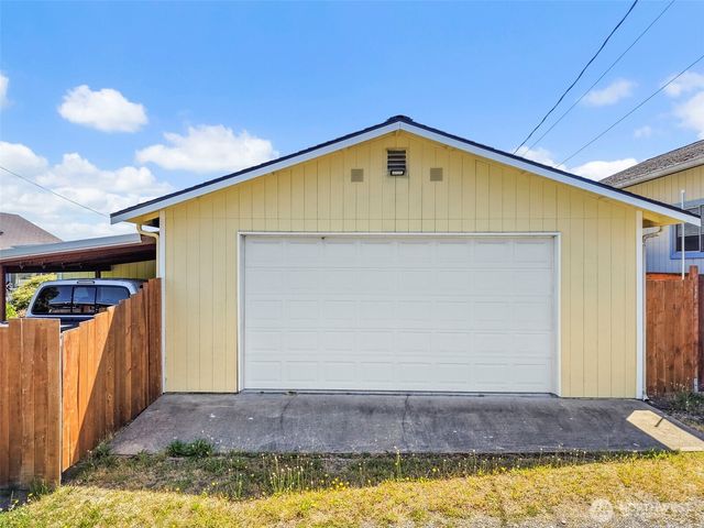 4610 N Defiance Street, Tacoma, WA 98407