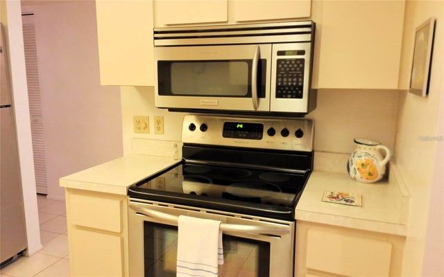 6462 WILD OAK BAY BOULEVARD 245, Bradenton, FL 34210