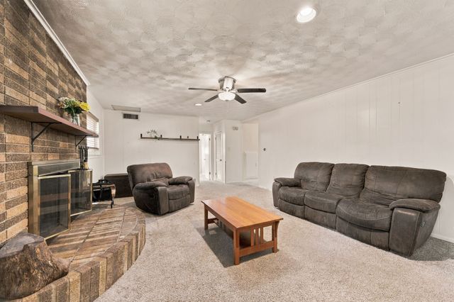 924 Wade Drive, Bedford, TX 76022