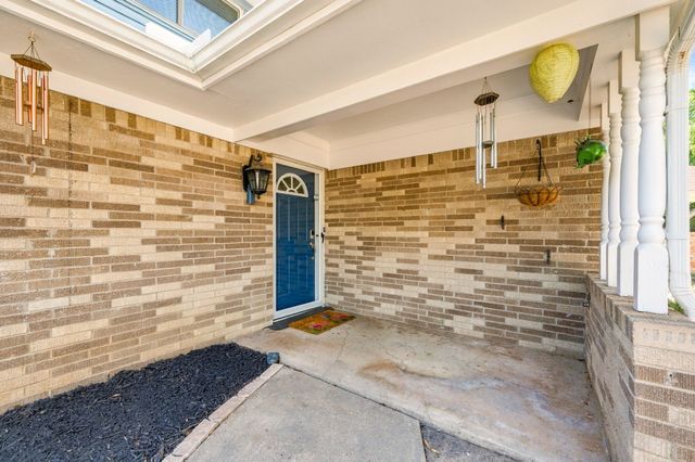 924 Wade Drive, Bedford, TX 76022