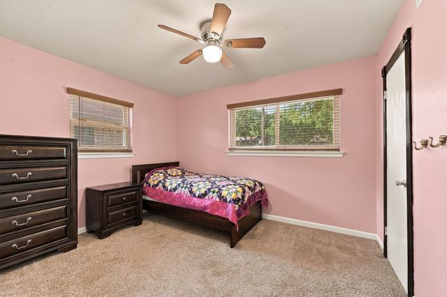 924 Wade Drive, Bedford, TX 76022