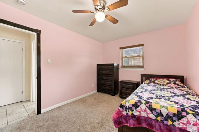924 Wade Drive, Bedford, TX 76022