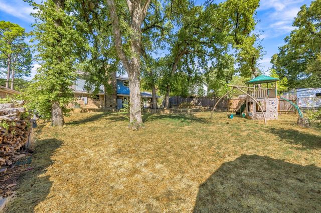 924 Wade Drive, Bedford, TX 76022