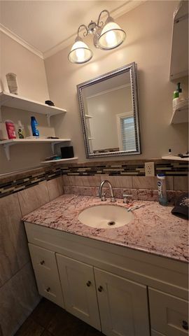 18 Glen Street, East Providence, RI 02915