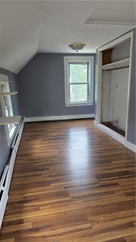 18 Glen Street, East Providence, RI 02915