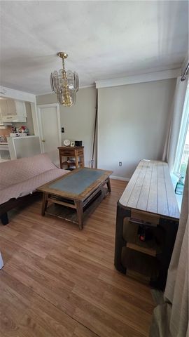 18 Glen Street, East Providence, RI 02915
