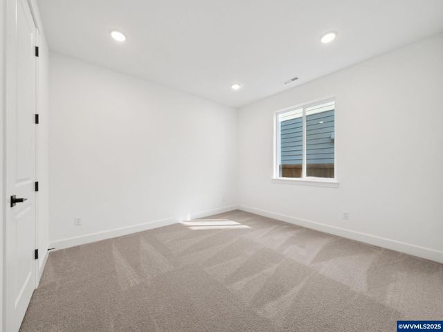 6295 Evangelista St S, Salem, OR 97306