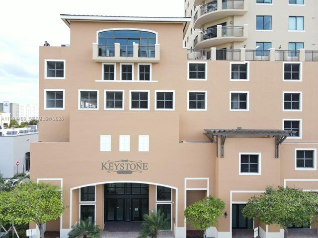 4242 NW 2nd St 1412, Miami, FL 33126