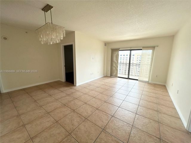 4242 NW 2nd St 1412, Miami, FL 33126