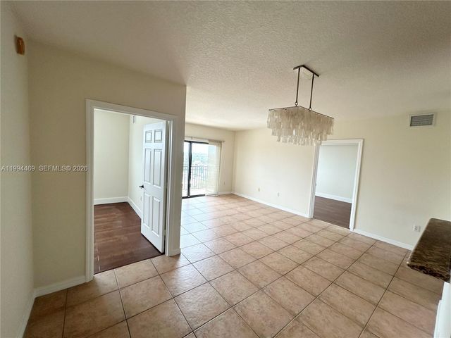 4242 NW 2nd St 1412, Miami, FL 33126