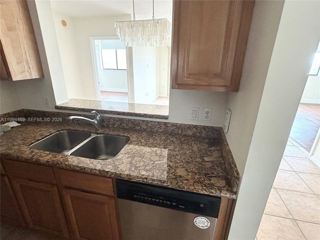 4242 NW 2nd St 1412, Miami, FL 33126