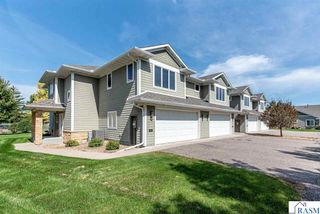 814 Pinnacle Path, Mankato, MN 56001