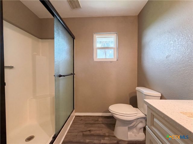 552 S Marshall Johnson Avenue, Port Lavaca, TX 77978