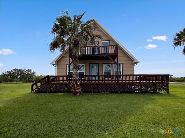 552 S Marshall Johnson Avenue, Port Lavaca, TX 77978
