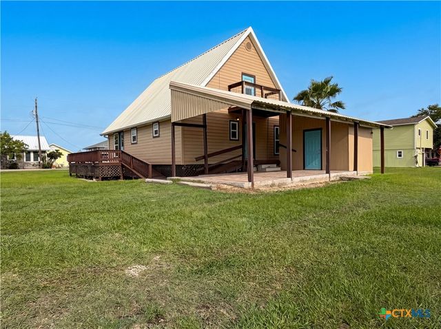 552 S Marshall Johnson Avenue, Port Lavaca, TX 77978