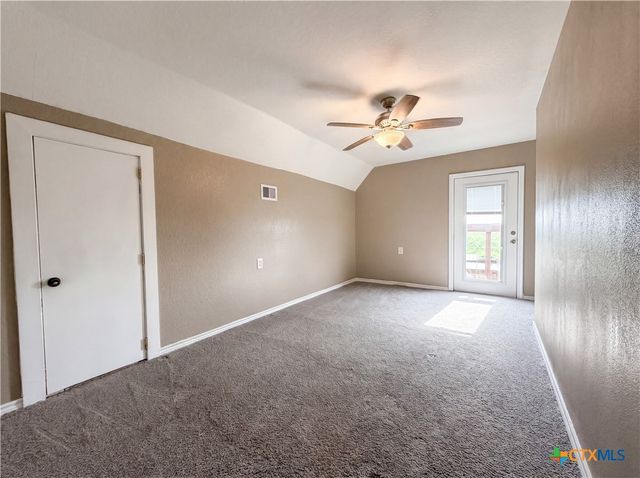552 S Marshall Johnson Avenue, Port Lavaca, TX 77978