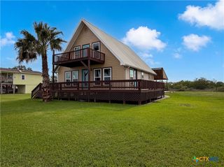552 S Marshall Johnson Avenue, Port Lavaca, TX 77978