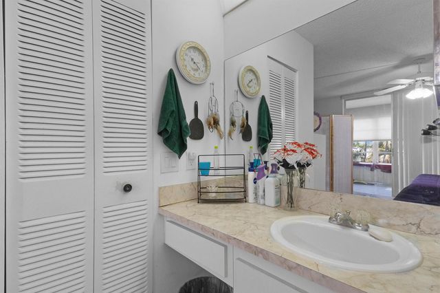 6870 Royal Palm Boulevard 202m, Margate, FL 33063