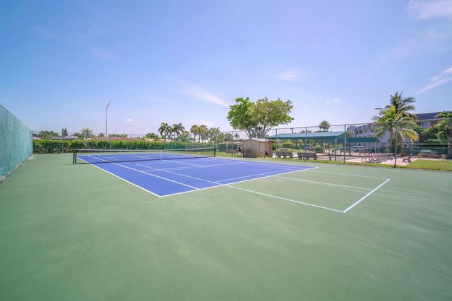 6870 Royal Palm Boulevard 202m, Margate, FL 33063