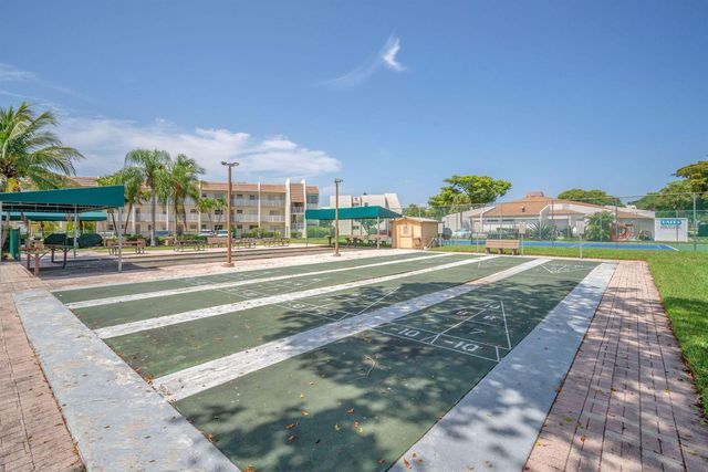 6870 Royal Palm Boulevard 202m, Margate, FL 33063