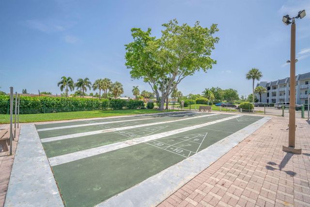 6870 Royal Palm Boulevard 202m, Margate, FL 33063
