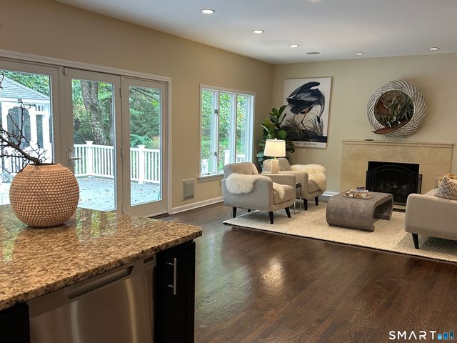 1 Mountaincrest Drive, Cheshire, CT 06410