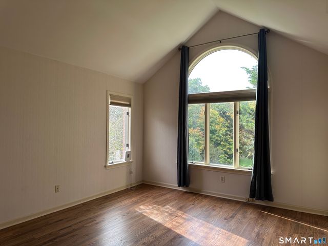 1 Mountaincrest Drive, Cheshire, CT 06410