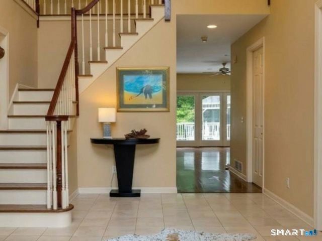 1 Mountaincrest Drive, Cheshire, CT 06410