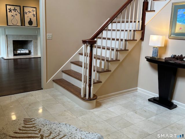 1 Mountaincrest Drive, Cheshire, CT 06410