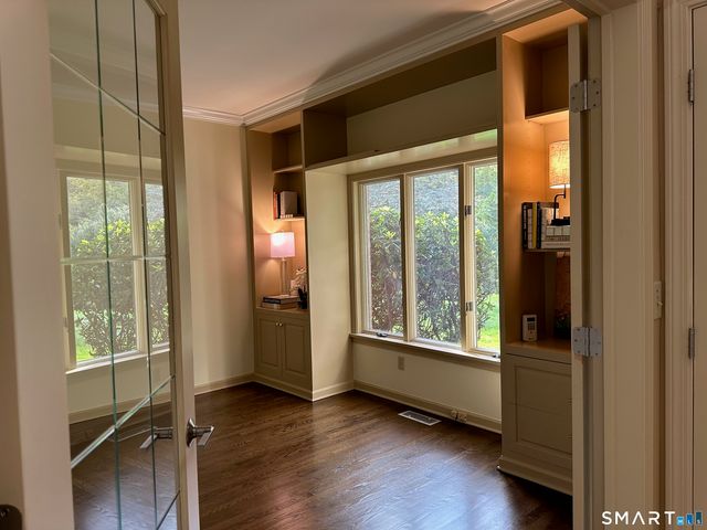 1 Mountaincrest Drive, Cheshire, CT 06410