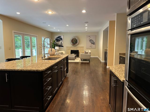 1 Mountaincrest Drive, Cheshire, CT 06410
