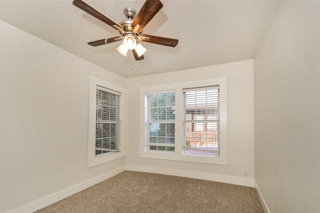 814 W College Street, Sherman, TX 75092