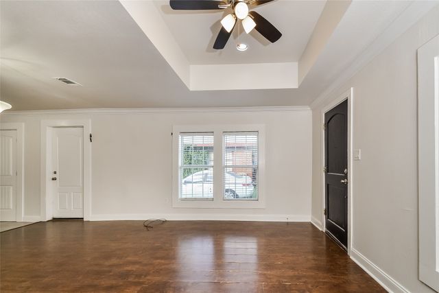 814 W College Street, Sherman, TX 75092