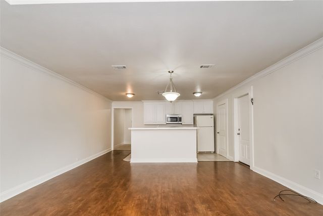 814 W College Street, Sherman, TX 75092