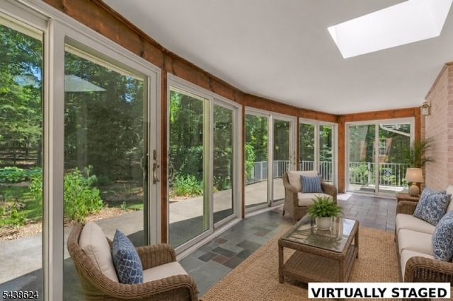 29 Brook Dr, Watchung Boro, NJ 07069