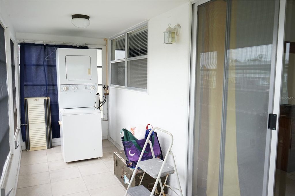 Image 24 of property listing at 101 CAMBRIDGE TRL 205, Sun City Center, FL 33573